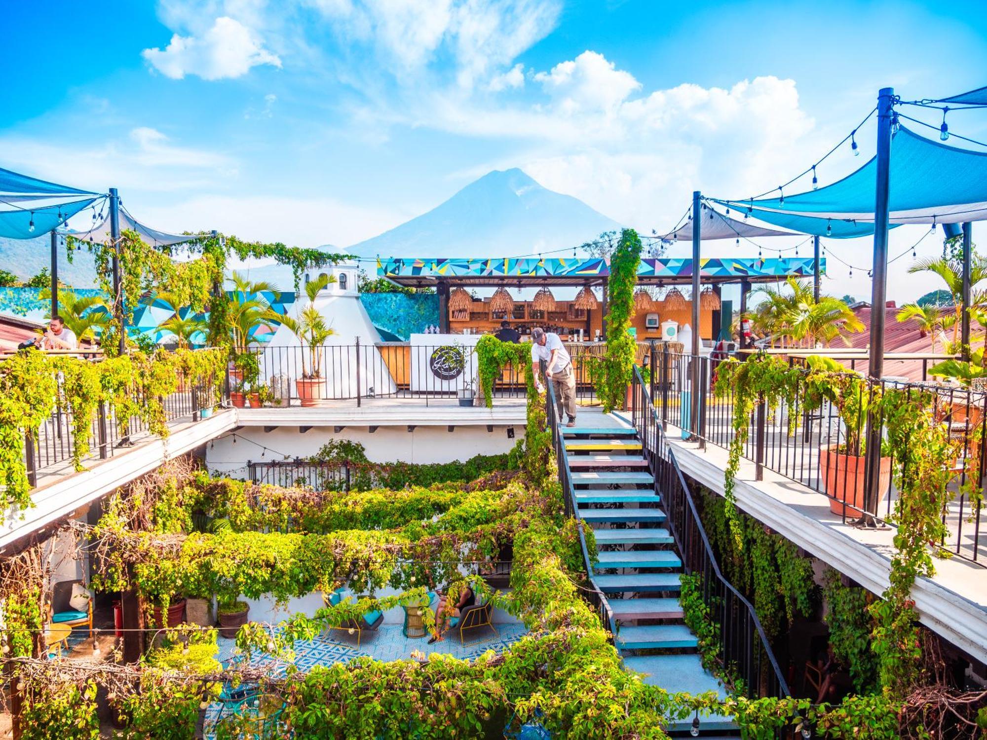 אנטיגואה גואטמלה Adra Hostel מראה חיצוני תמונה Mount Fuji view from the hotel